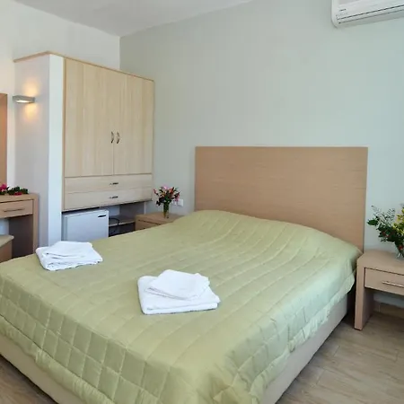 Esperia فندق بيفكاري